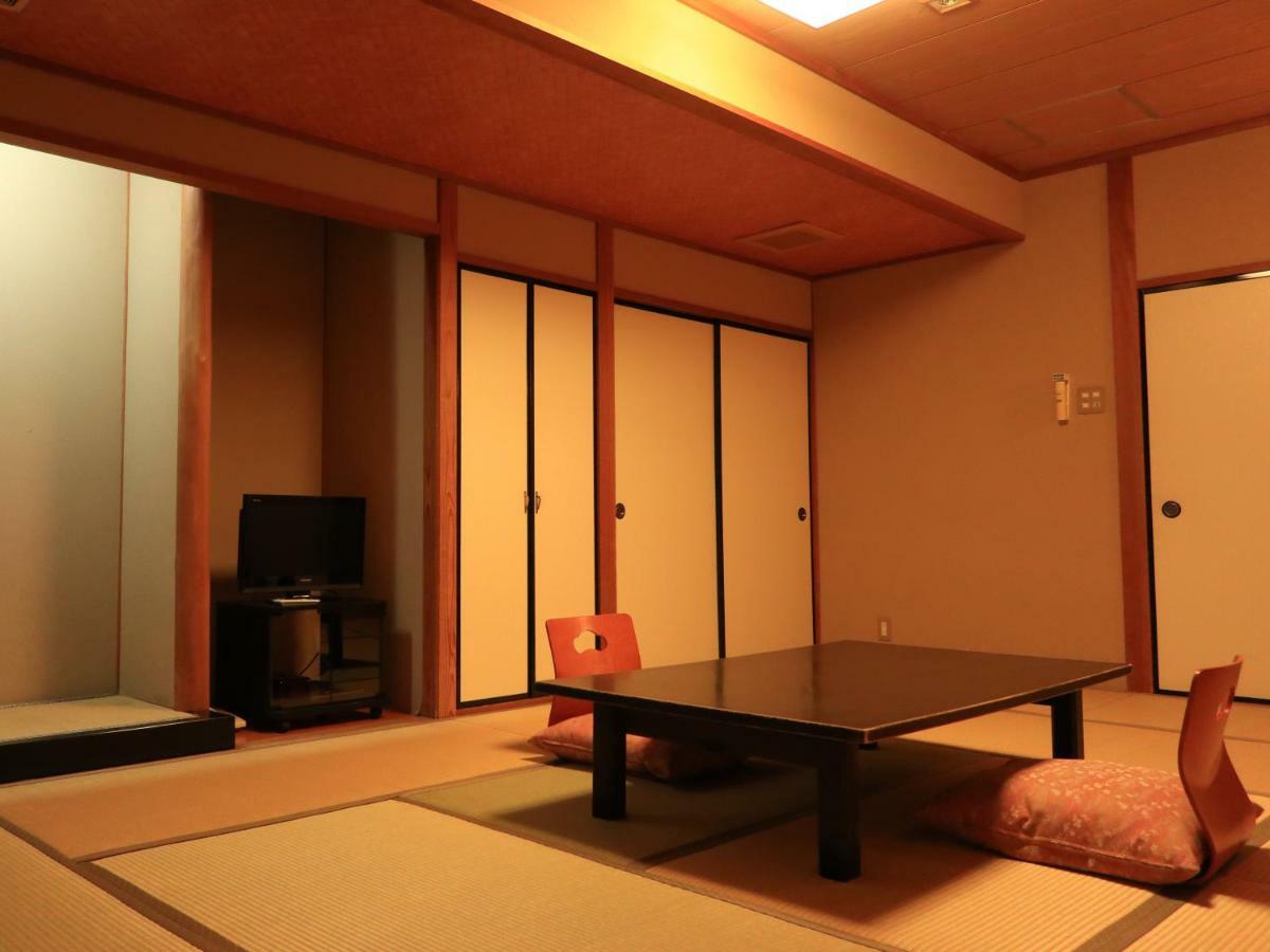 Izumiya Ryokan Киото Экстерьер фото