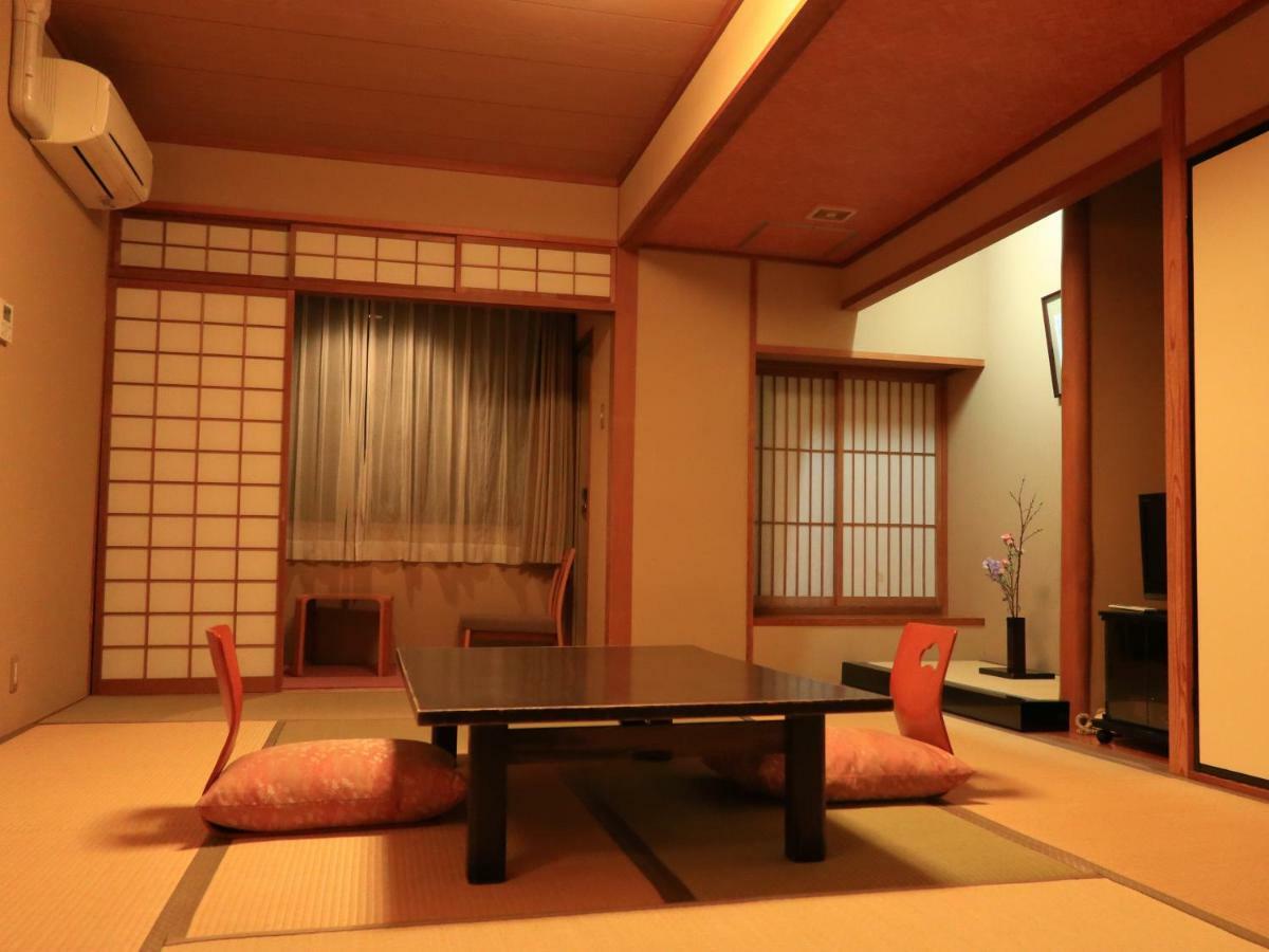 Izumiya Ryokan Киото Экстерьер фото
